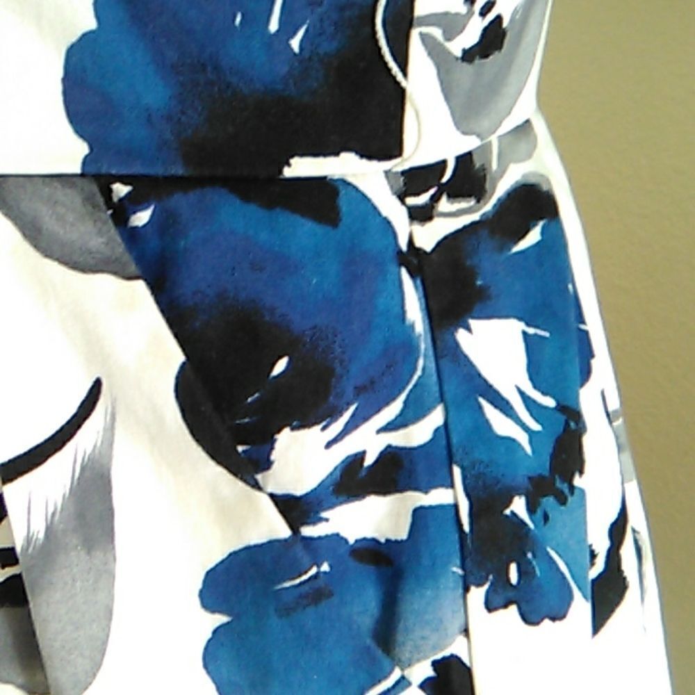 Corey P Wrap Front Dress - Picture 5 of 11